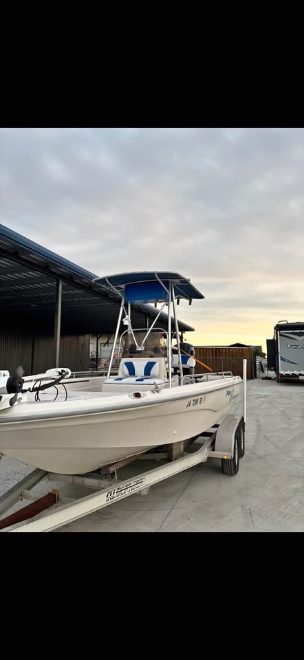 2001 - 21’ Travis Edition Fishmaster for sale in Marrero, LA