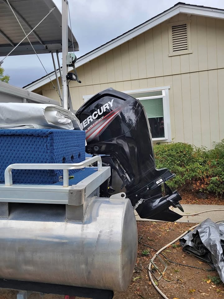 Pontoon boat w/90hp Mercury for sale in Kelseyville, CA