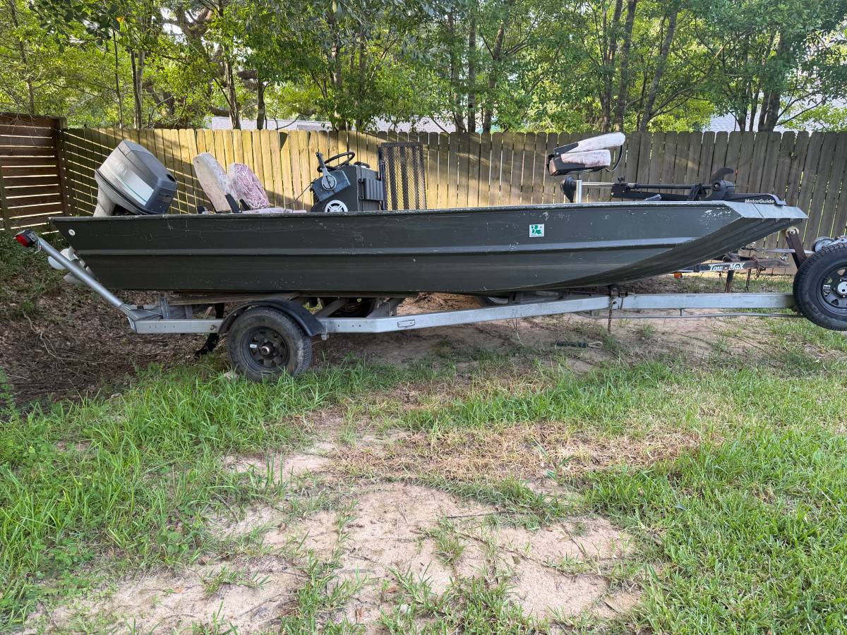 16 foot Jon in for sale in Baton Rouge