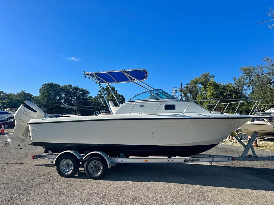 2000 HydroSport 230 walkaround 2019 300hp Suzuki for sale in Curtis Bay, MD