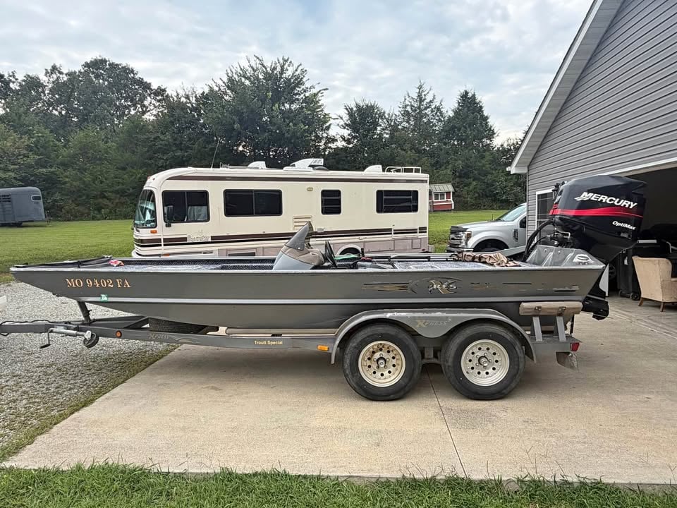 2003 EXPRESS 1756 JT for sale in Farmington, MO
