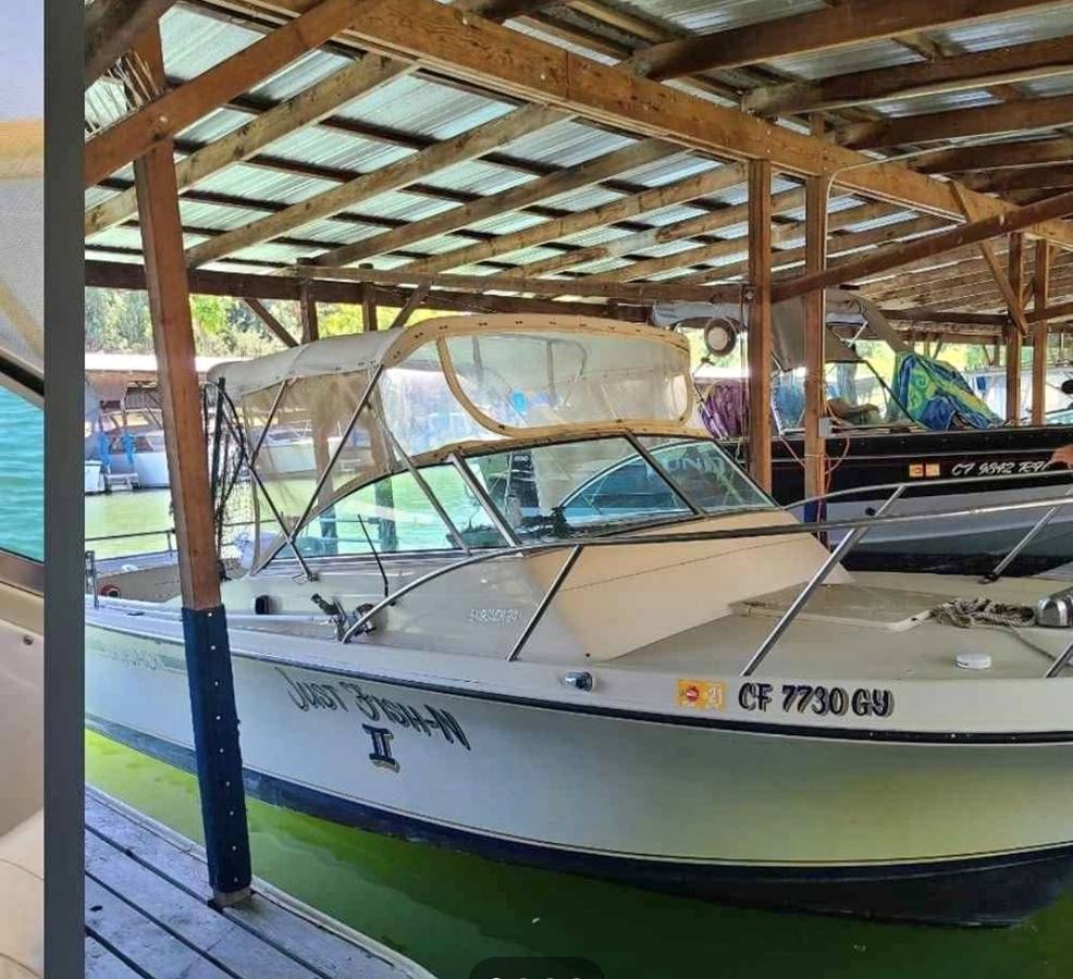 1981 Skipjack 24ft Flybridge, Owner Financing for sale in Beaumont
