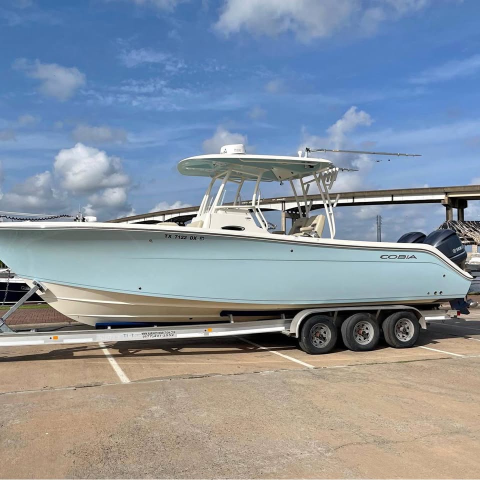 2016 Cobia 296 for sale in Kemah, TX