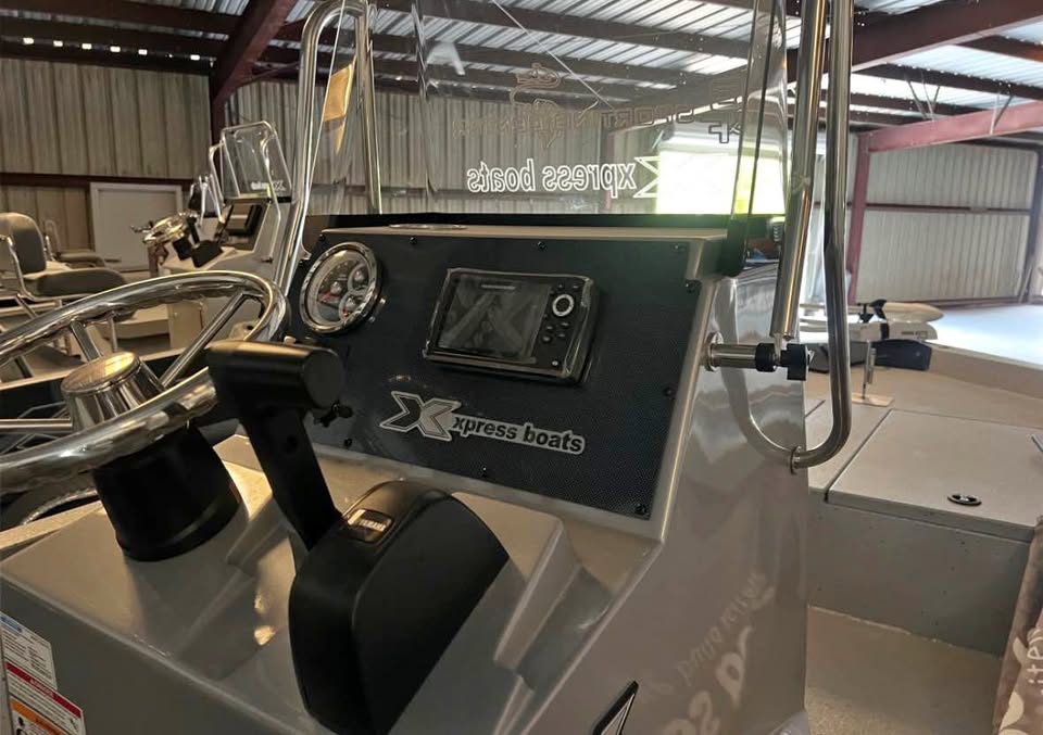 2025 21ft express bay boat for sale in Raceland, LA