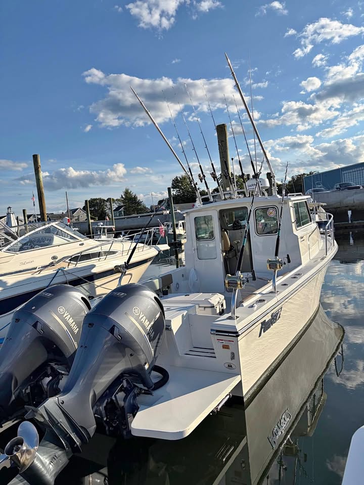 2018 Parker 2520 XLD pilot House for sale in Marshfield, MA