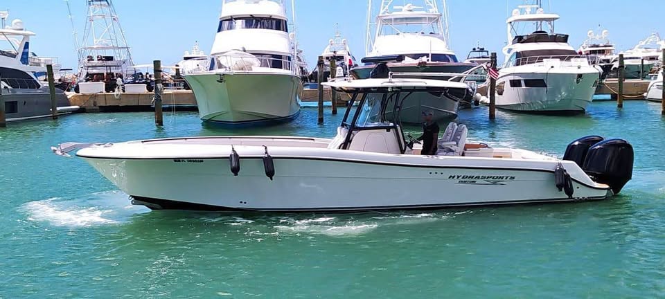 En Venta Lancha Deportiva Hydra Sports Z 33, La Romana for sale in La Romana