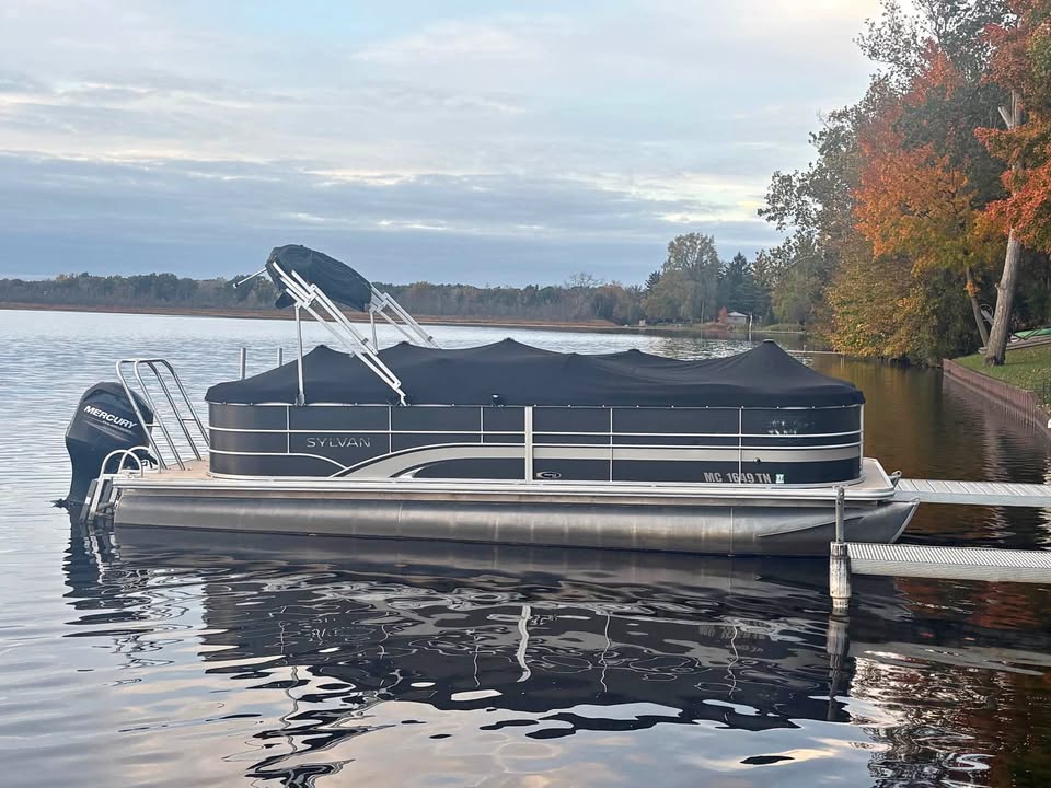 2013 Sylvan Mirage 8522 pontoon boat for sale in Olivet, MI