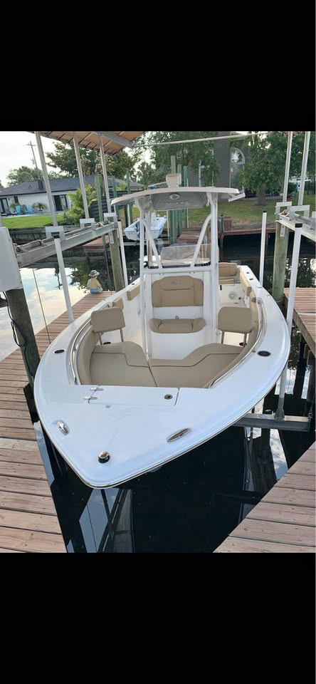 2018 Sea Hunt 225 Center Console Boat with Yamaha 250 for sale in Jacksonville Beach, FL