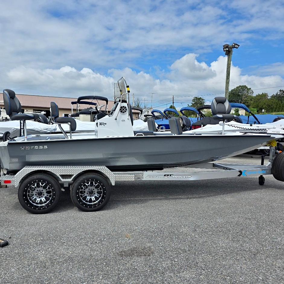 2027 Xpress XR21 Bay Boat, Yamaha Vmax 200 SHO for sale in Spring Grove, PA