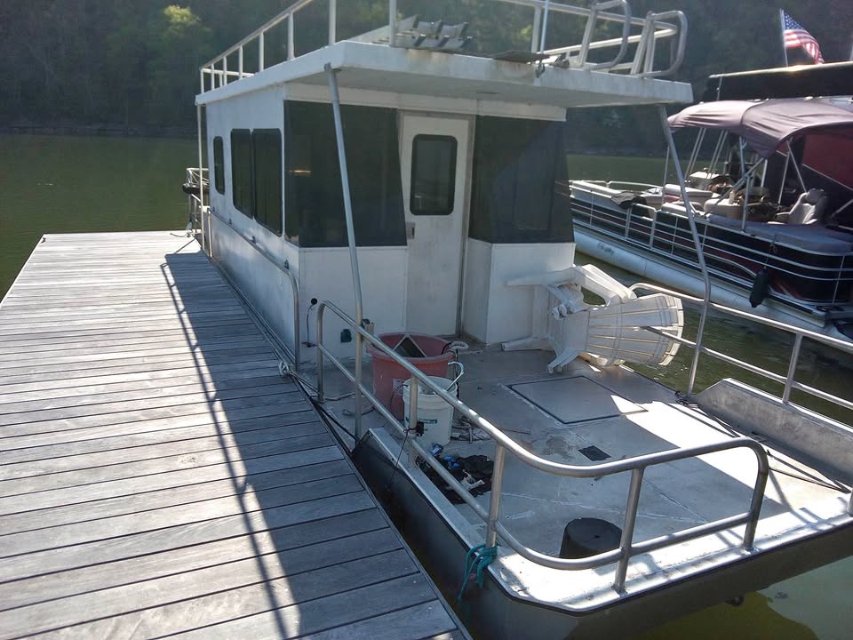 π₯π₯1998 Lakeview, aluminum houseboat 34 foot for sale in Albany, KY