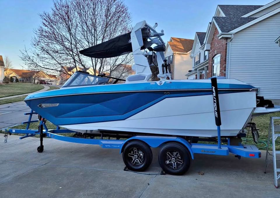 2022 Nautique G21 - Immaculate condition - always garage kept - warranty for sale in O'Fallon, MO