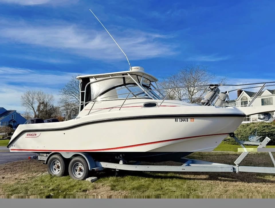 Boston Whaler Conquest 255 with 365 Hours on Twin Merc Verados for sale in Norwood, MA