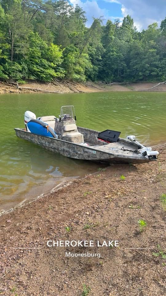 2017 Bay pro 220 Excel for sale in Surgoinsville, TN