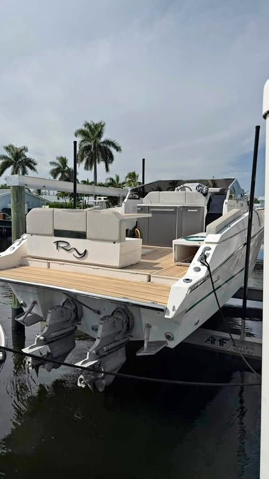 2016 Rio Yachts Espera 34 – Twin Diesel – Project Boat – Title in Hand for sale in Lighthouse Point, FL