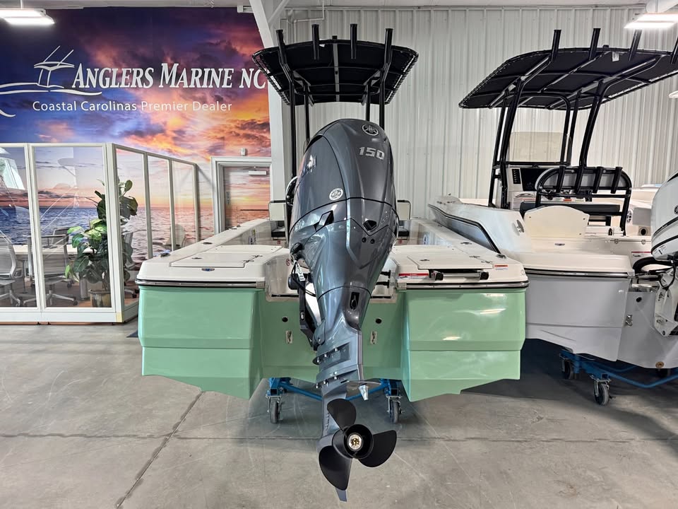 2027 Robalo 206 Cayman center console for sale in Oak Island, NC