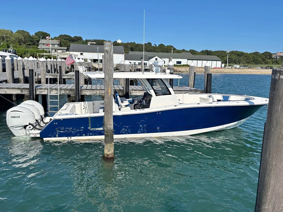 2024 Robalo R360 Center Console for sale in Barrington, RI