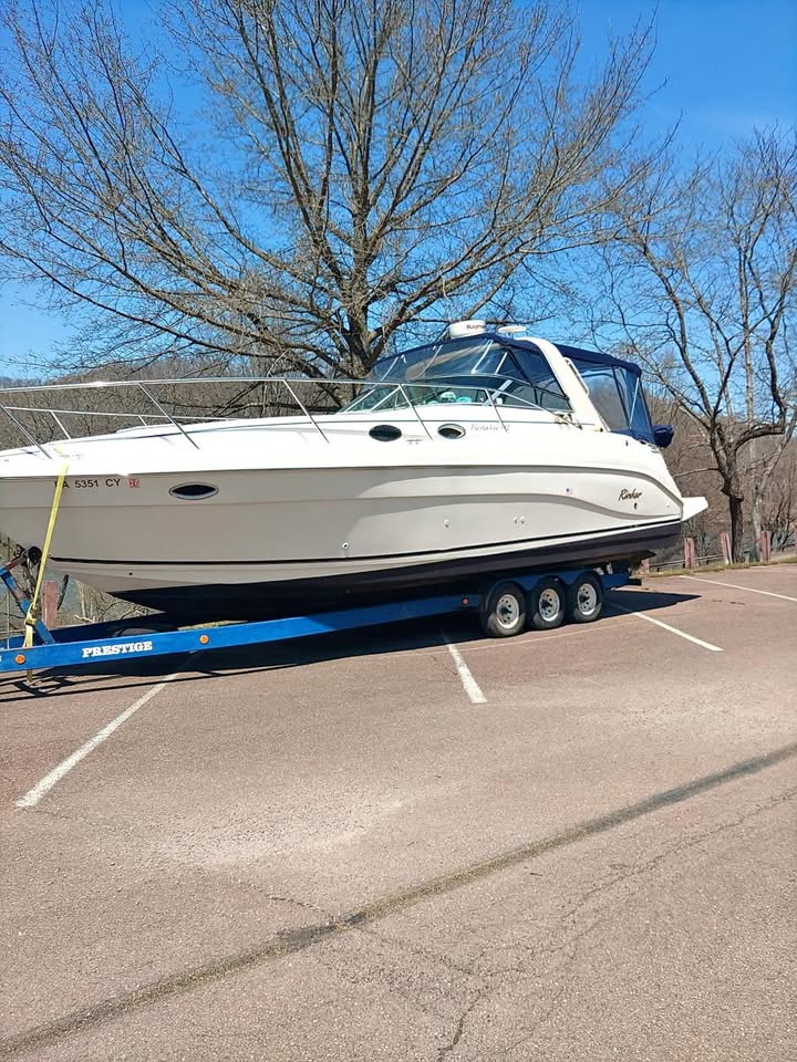 2003 Rinker 342 Fiesta Vee for sale in Addison, PA