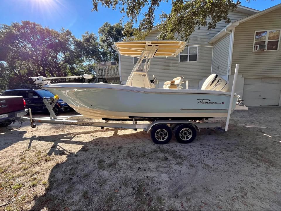 2019 Pioneer 222Sportfish for sale in Emerald Isle, NC