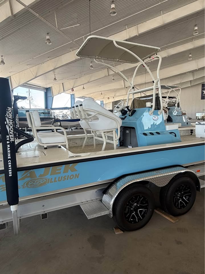 2027 Majek 25 Illusion for sale in Katy, TX