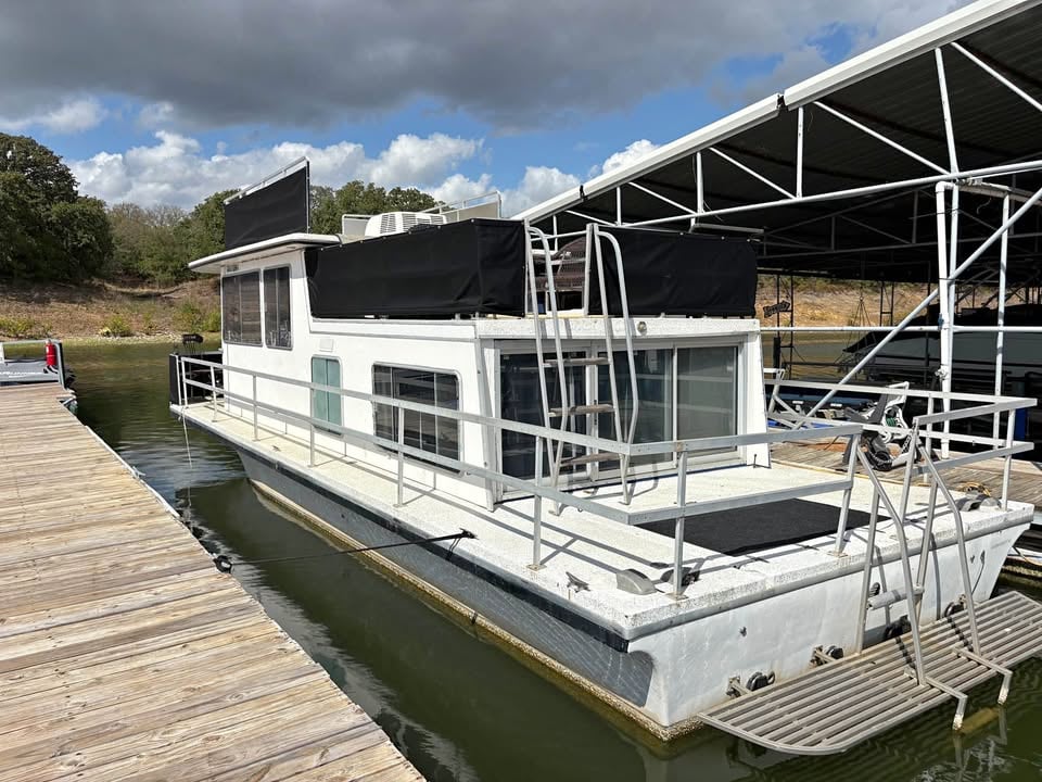 1901 Gibson Houseboat 36 for sale in Flower Mound, TX