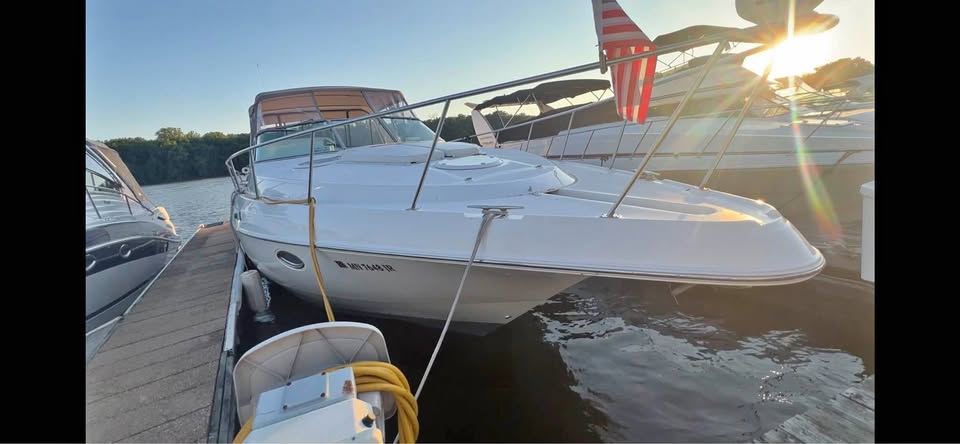 1997 cruisers yachts fully loaded for sale in St Paul, MN