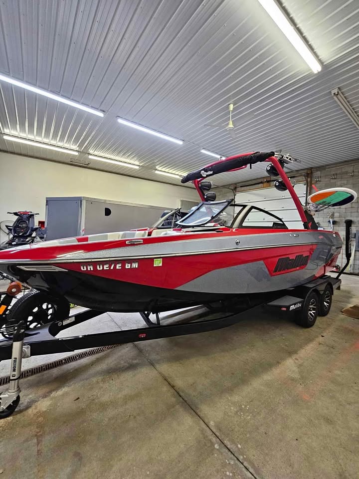 2023 MALIBU 23LSV LOADED! LIKE NEW 3 YEAR WARRANTY!!! INCLUDES TRAILER! for sale in Cleveland, OH