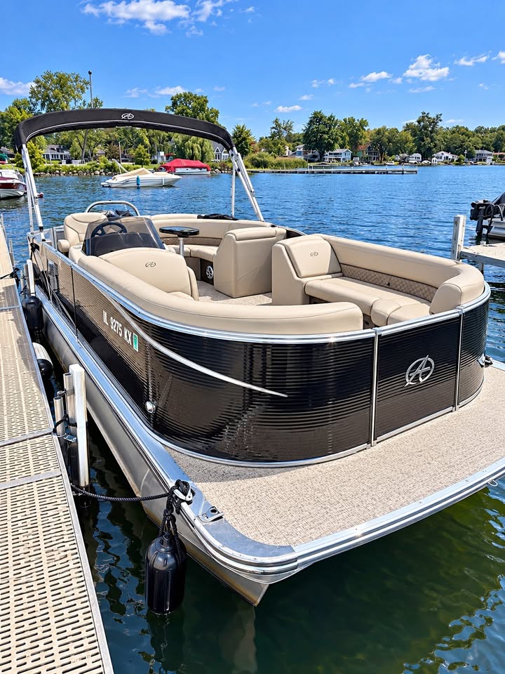 2019 AVALON lsz 2285 cr for sale in Wauconda, IL