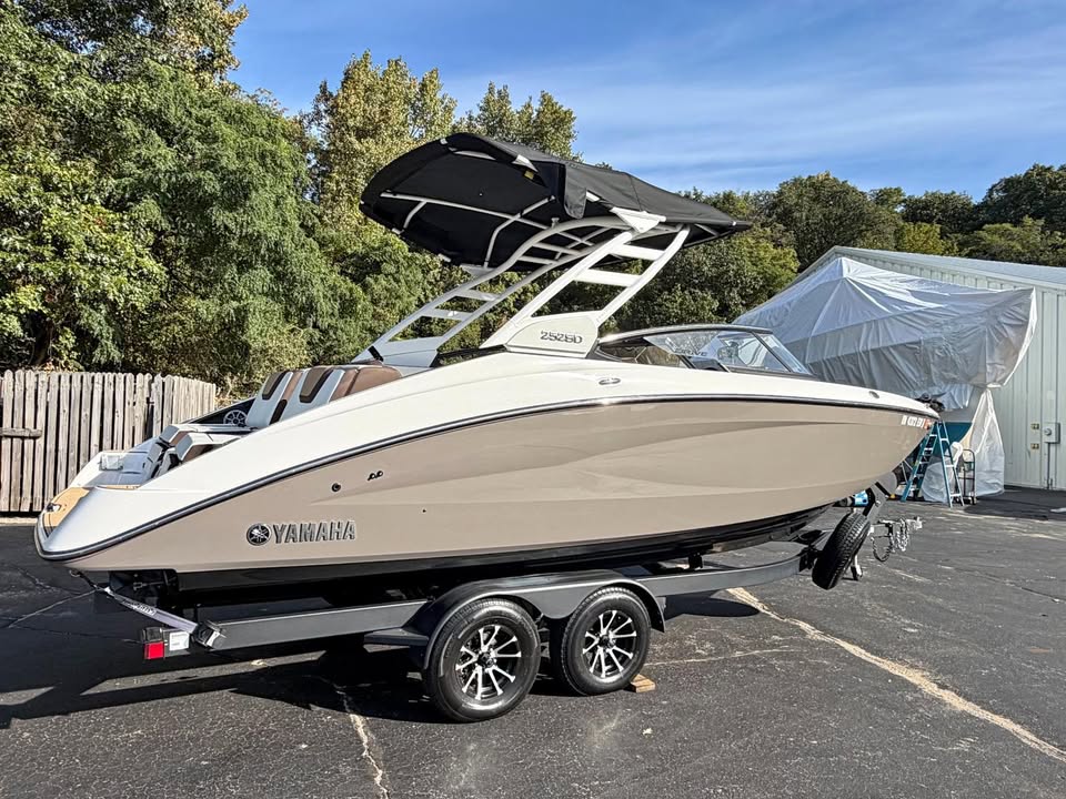 2023 Yamaha Boats 252 sd for sale in La Porte, IN