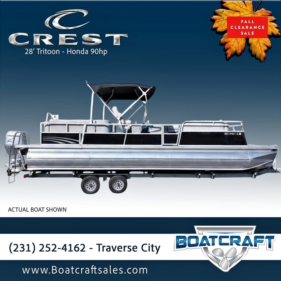 1990 Crest Large Tritoon Pontoon Boat 28' - C001518 for sale in Traverse City, MI