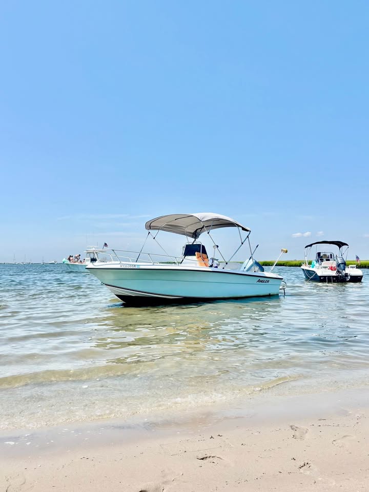 2002 Angler 204 for sale in Lindenhurst, NY