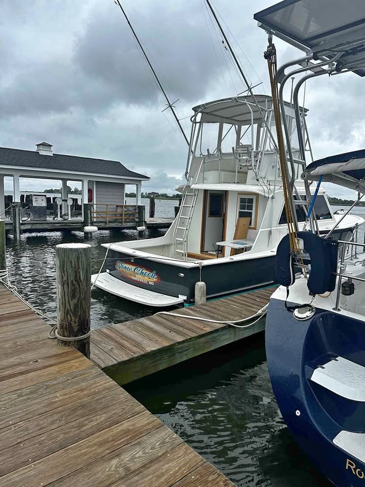 Hatteras convertible for sale in Earleville, MD