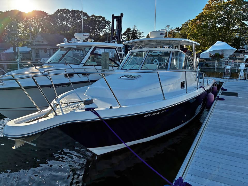 Pursuit 3070 Offshore Boat for sale in Mashpee, MA