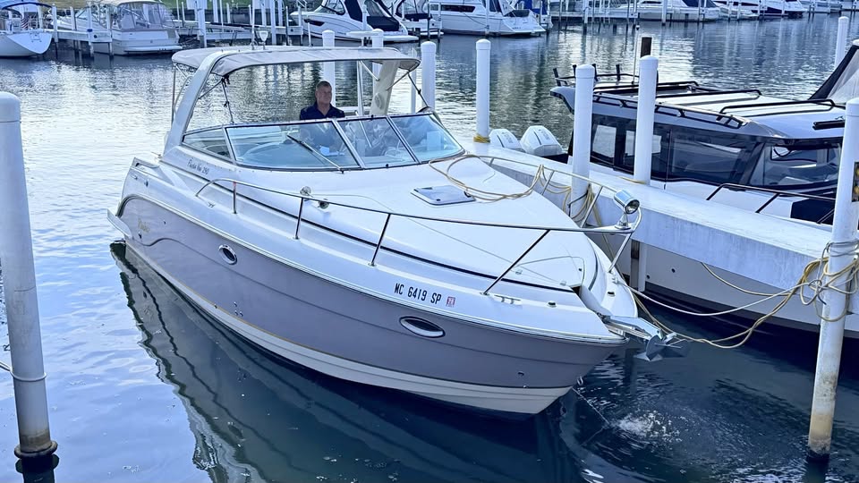 2004 Rinker 290 Fiesta Vee for sale in Michigan City, IN