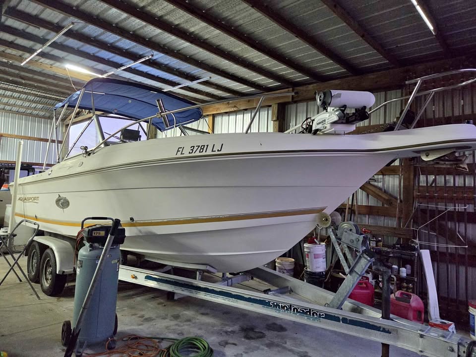 2000 Aquasport 215 osprey for sale in Lake Helen, FL