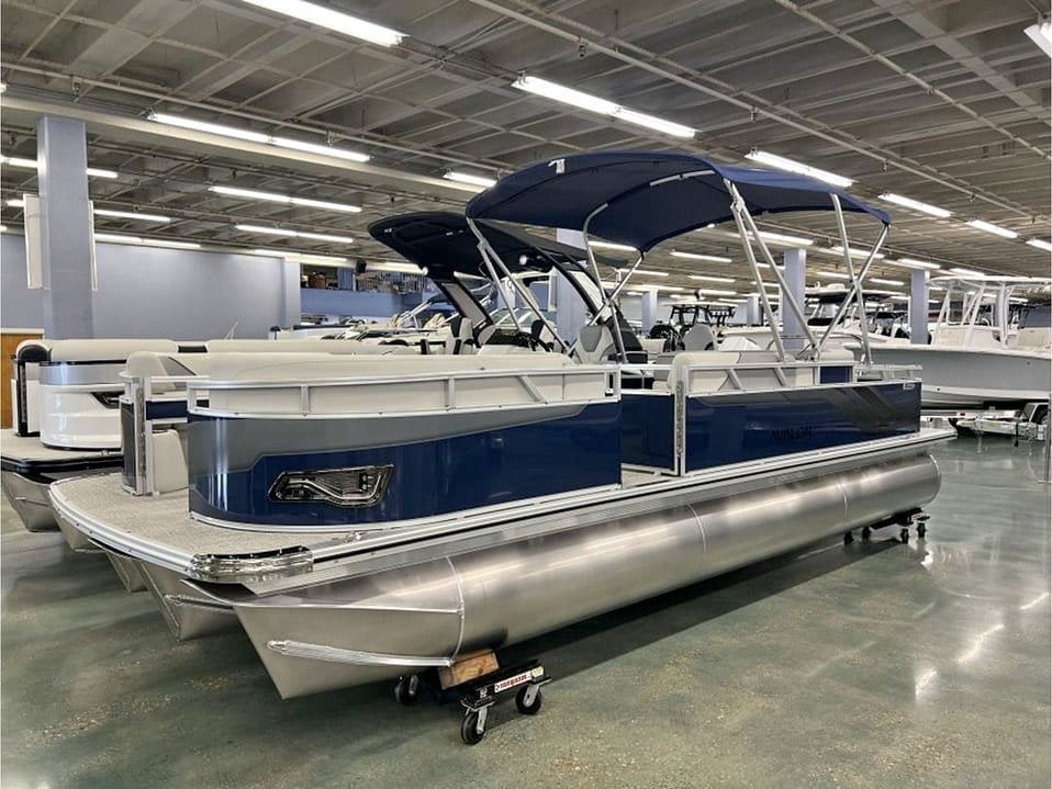 2027 Avalon 2385 Venture 85 Rear Fish for sale in Metairie, LA