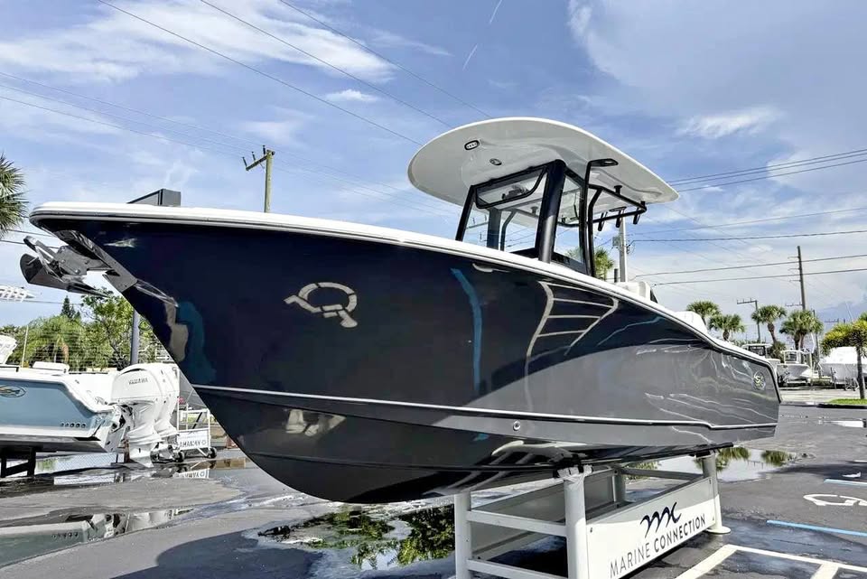2027 Sea Hunt Ultra 245 for sale in Miami, FL