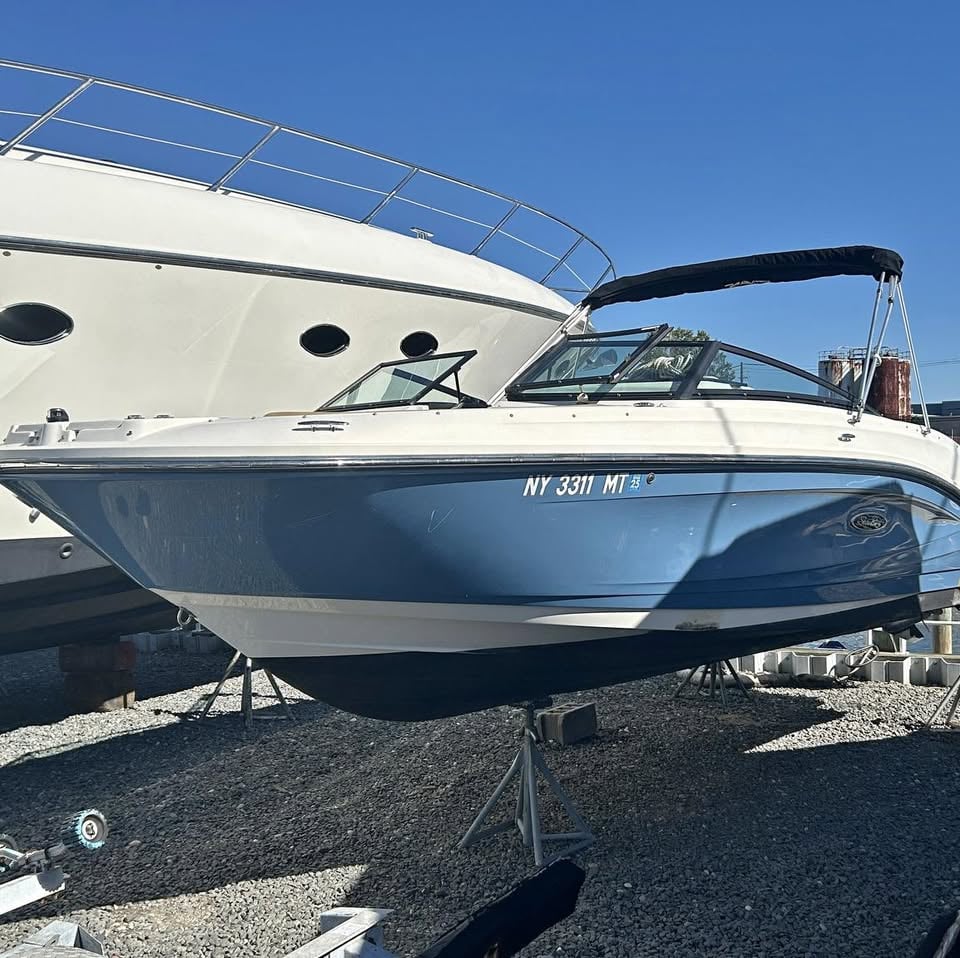 2023 Sea Ray 230 SPX OB for sale in Freeport, NY