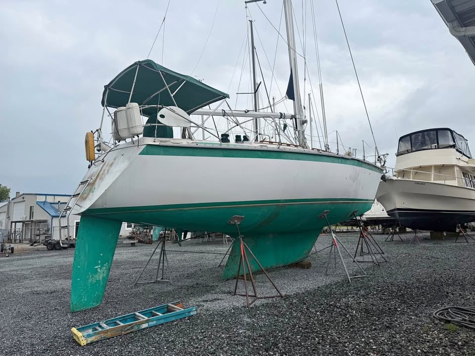 1984 Hunter 40’ Hunter 40’ for sale in Chester, MD