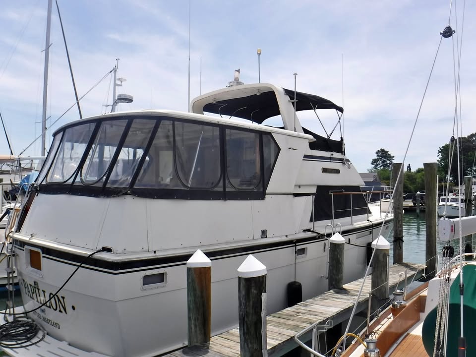 1981 Hatteras Motor Yacht 48 for sale in St Michaels, MD