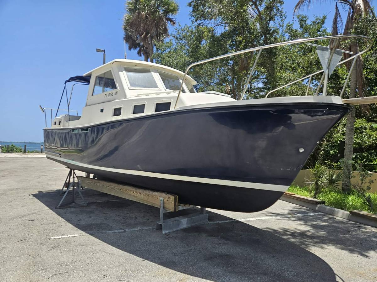 Albin 27FC Diesel Trawler for sale in Micco