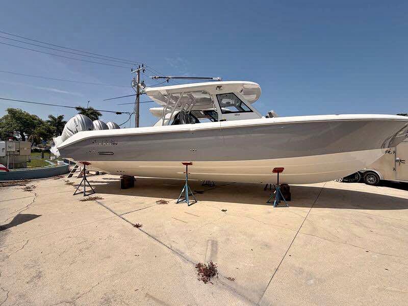 2023 Everglades 395 CC for sale in St Petersburg, FL