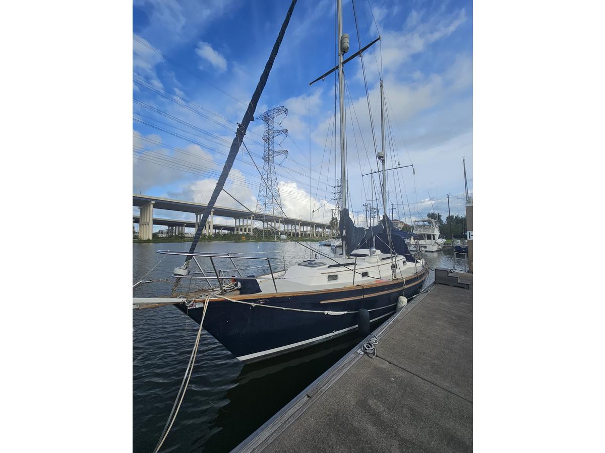 36.5' Pearson 365 for sale in Texas