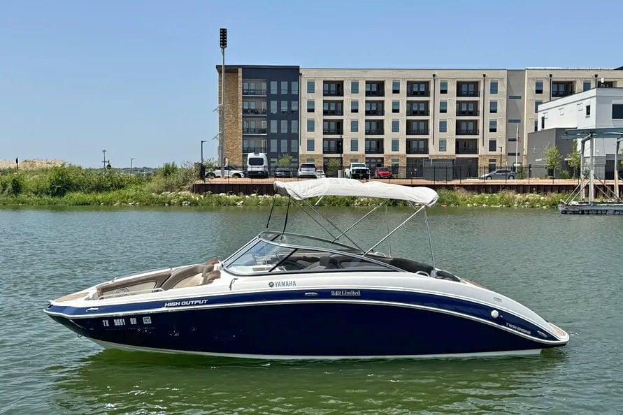2011 Yamaha Boats 242 Limited for sale in Rowlett, TX