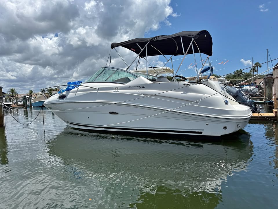 2009 Sea Ray 240 Sundancer for sale in Osprey, FL