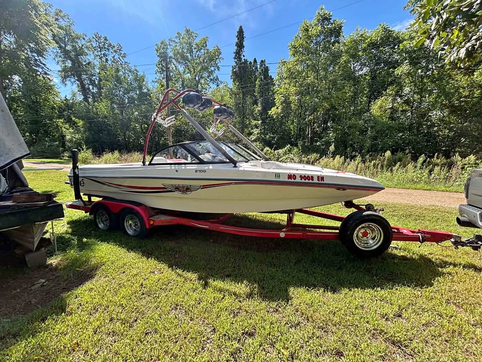 1999 Tige 2100 Wakeboard boat for sale in Dowagiac, MI