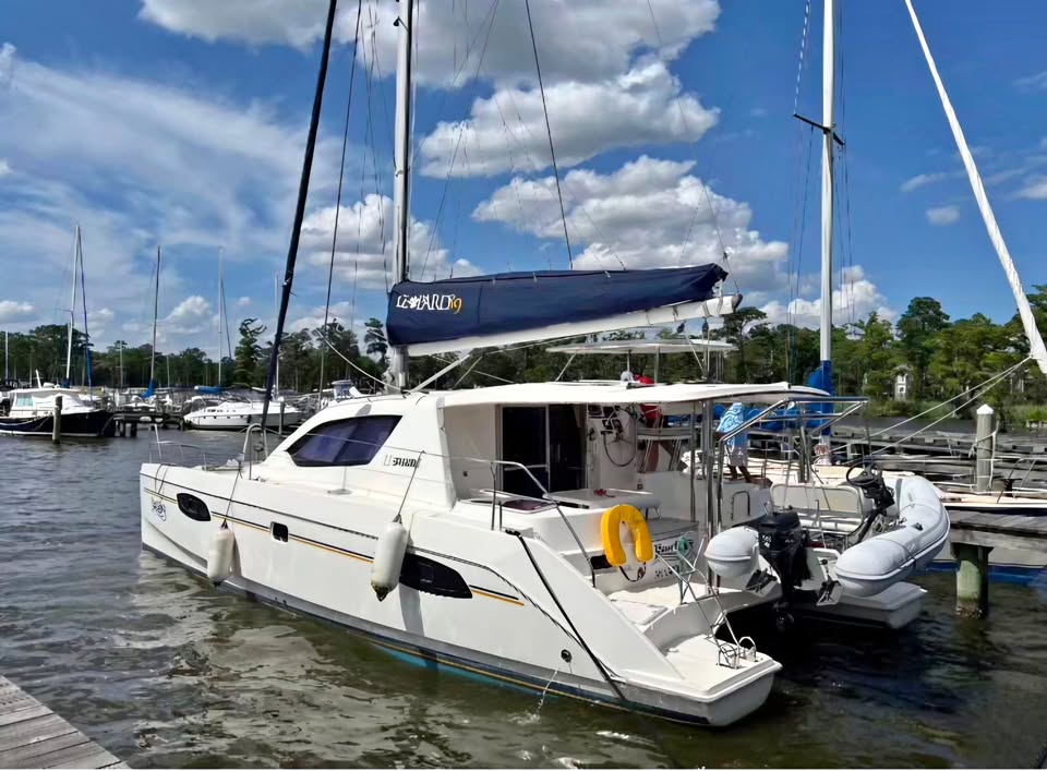 2011 Leopard 39 owners version for sale in Hertford, NC