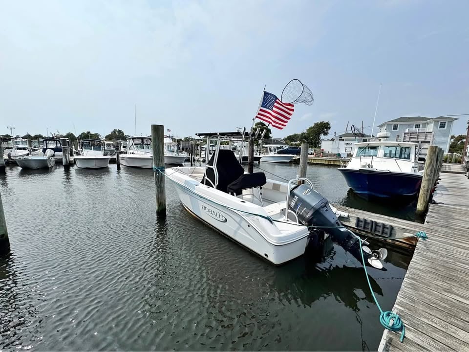 2012 Robalo R200 Center Console – Yamaha F150 – Well Maintained – for sale in Commack, NY