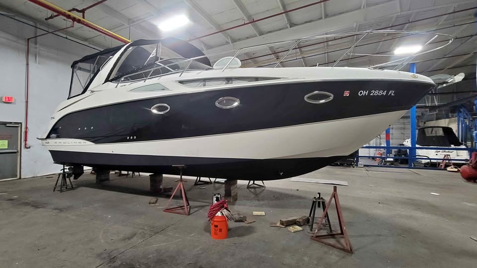 Beautuful 2008 Bayliner 320 for sale in Lorain, OH
