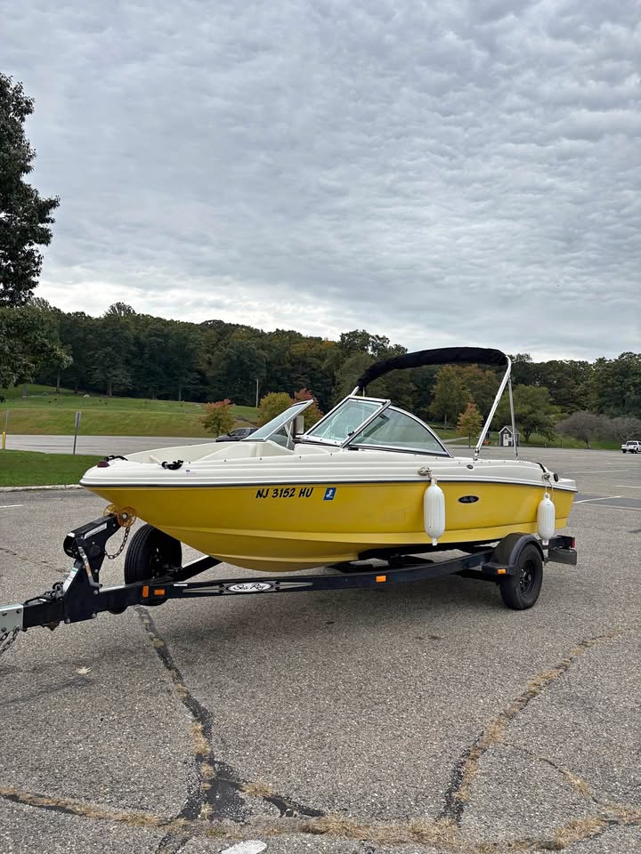 Sea Ray 180 sport + trailer with hydraulic breaks 2007 for sale in Bernardsville, NJ