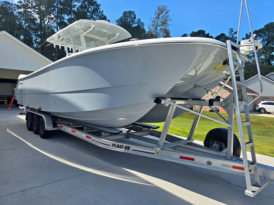 ***DEAL ALERT*** 2022 Invincible Cat 33- Don't miss this deal! for sale in Mandeville, LA